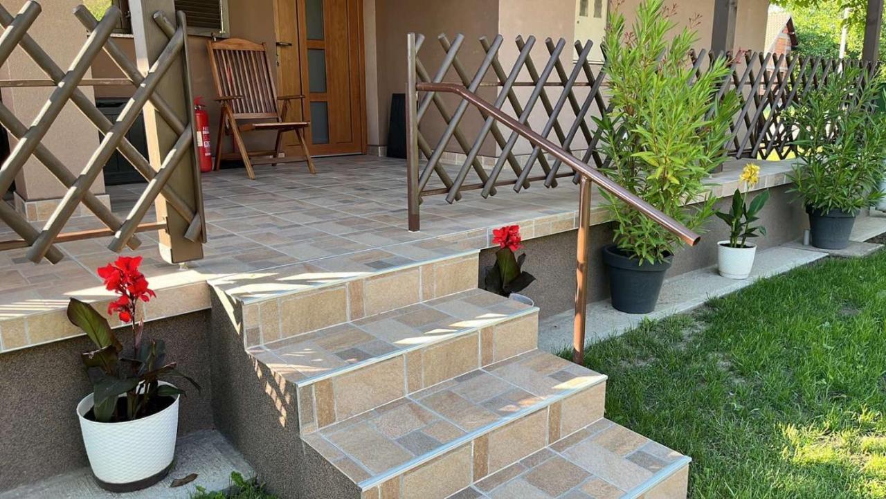 Ferienwohnung Turul -Kuca Za Odmor- Korod Exterior foto